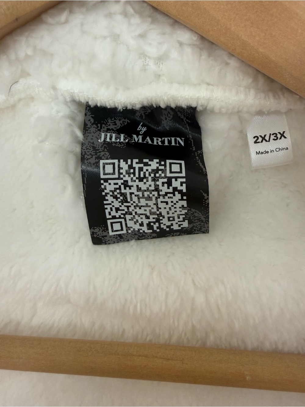 Jill Martin White Sherpa Lounger Jacket Size 2X/3X wearable Hooded Blanket NWT - Picture 3 of 5